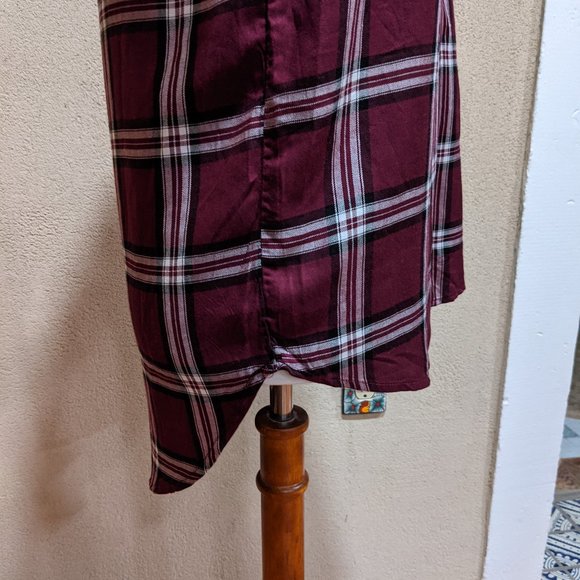 NWT Burgundy Plaid Henley top - Picture 3 of 6